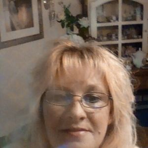 Meet your Posher, Sandy